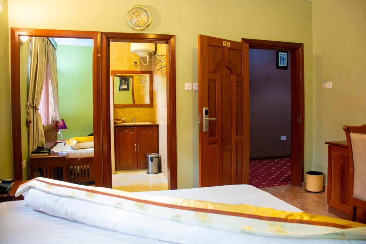 Lush Garden Business Hotel Arusha Extérieur photo