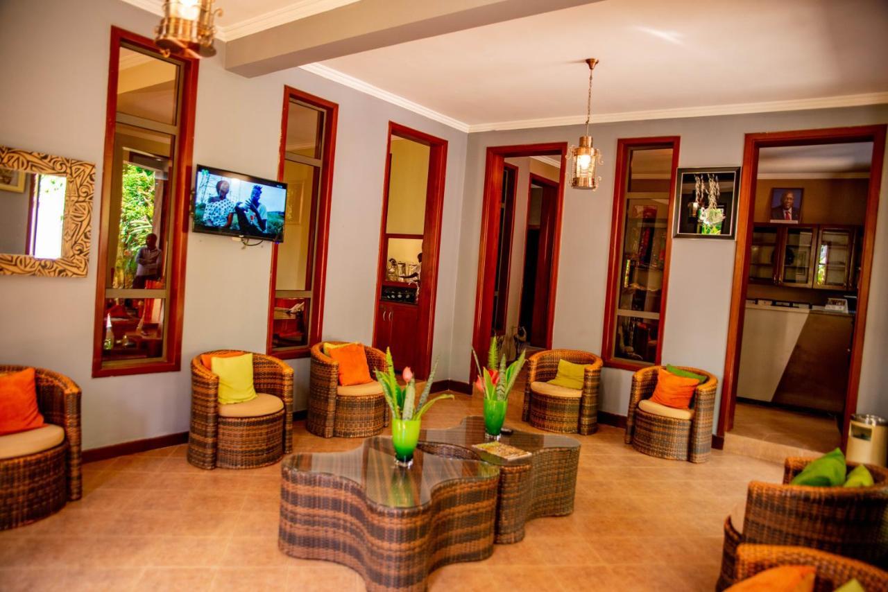 Lush Garden Business Hotel Arusha Extérieur photo